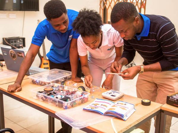 Makerspace-Ghana-2-p8cs3u9fg5rvt777bo5lkdq0yvk86pzf3ivqroj2j8.jpg